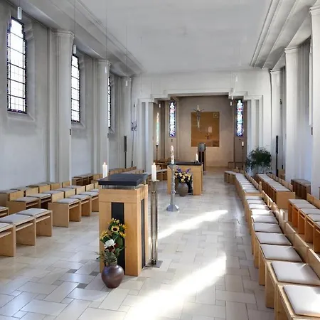 Haus Venusberg Jugendbildungsstaette Βόννη