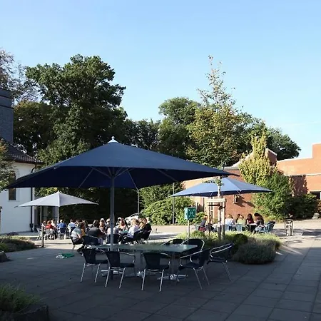 Haus Venusberg Jugendbildungsstaette Otel *