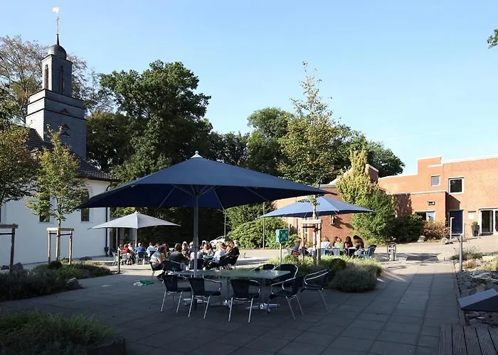 Haus Venusberg Jugendbildungsstaette Otel *