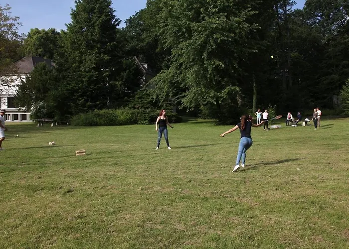 Haus Venusberg Jugendbildungsstaette Otel Bonn