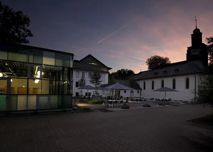 Отель Haus Venusberg Jugendbildungsstaette