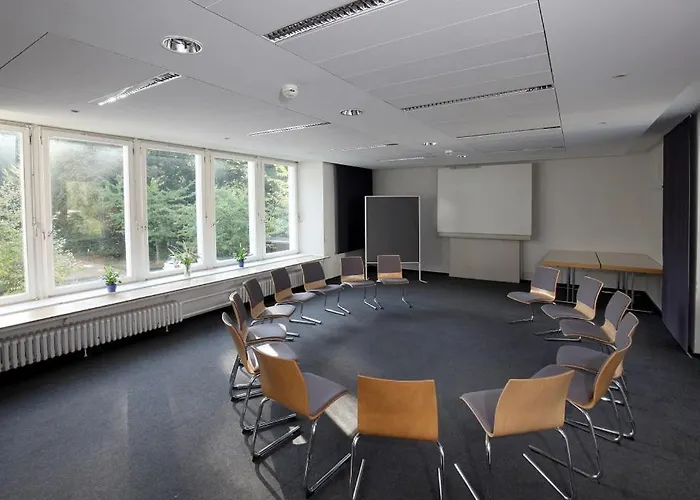 Haus Venusberg Jugendbildungsstaette *